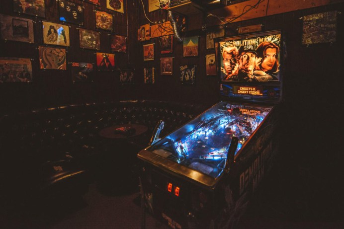 Dive Bar Pinball Machine